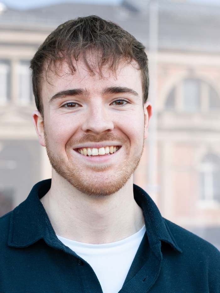 berchtoldkrass › Simon Dattke